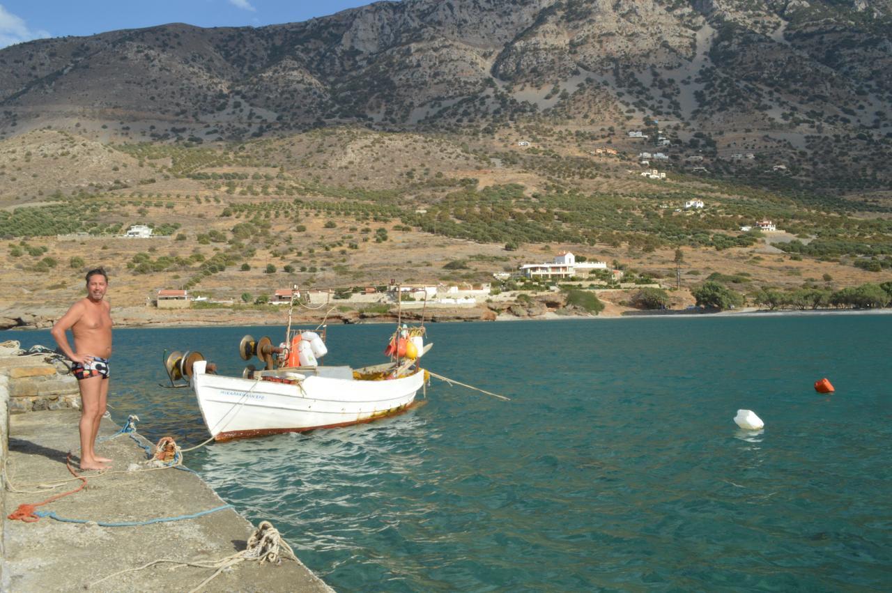 Kavoúsion Tholos Rooms מראה חיצוני תמונה