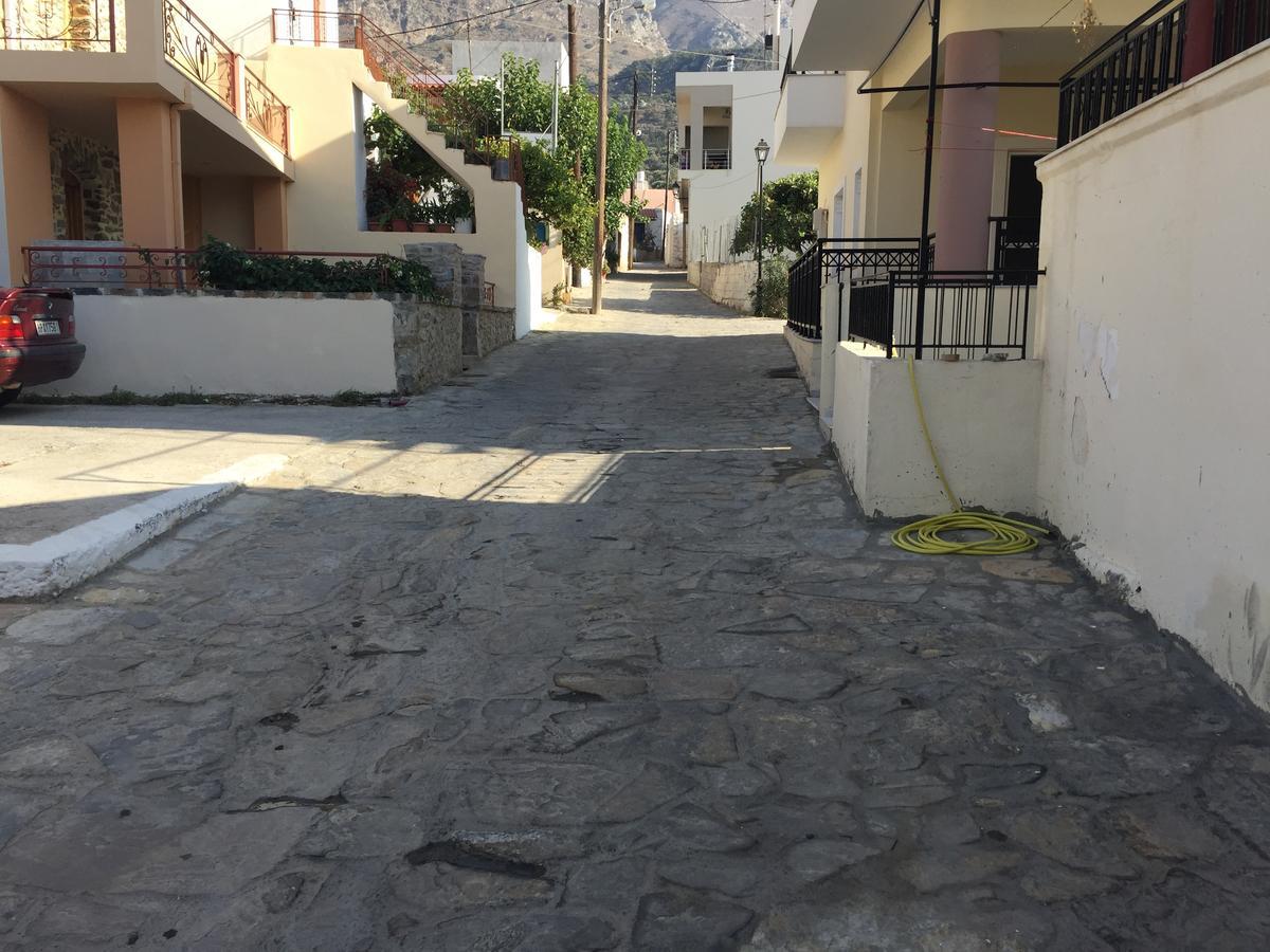 Kavoúsion Tholos Rooms מראה חיצוני תמונה